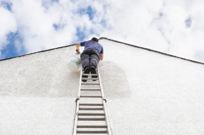 Peinture extérieure à Souvigné-sur-Même — façades et ravalement